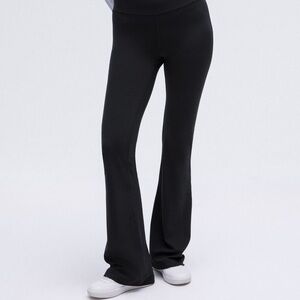 Lululemon Groove Nulu Super-High-Rise Flared
Pant